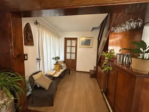 Casa en Venta con 5 cocheras