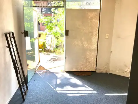 Martinez: PH Para Vivienda Ubicado a 2 Cuadras de Av Sta Fe. 23 m². Baño. Muy Luminoso