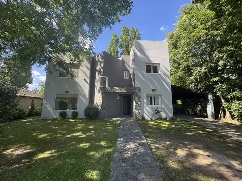 Casa en Alquiler en Club El Carmen, USD 1.500