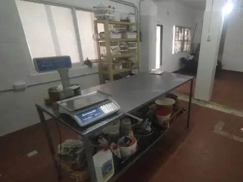 Local en Venta 76 años