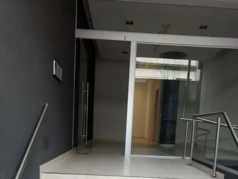 Padre Elizalde 100, Piso 2