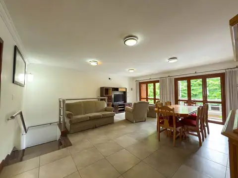 EN VENTA CASA DE 3 DORMITORIOS - TANDIL