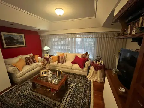 Depto Tipo Casa en Venta en Bernal Oeste, USD 110.000