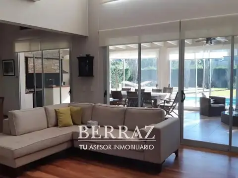 Casa venta 5 ambientes en barrio Septiembre Escobar lote de 1200 m2