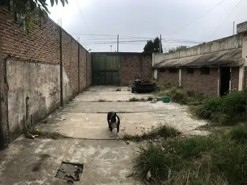 Casa en Venta con 10 cocheras