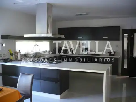 Casa en Venta en Barrio Parque Leloir, USD 625.000