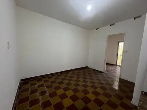 VENTA PH 3 AMB + ESCRITORIO EN PLANTA BAJA MORON