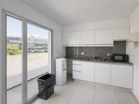 Av. Cándido Carballo  186 - Dock Plaza