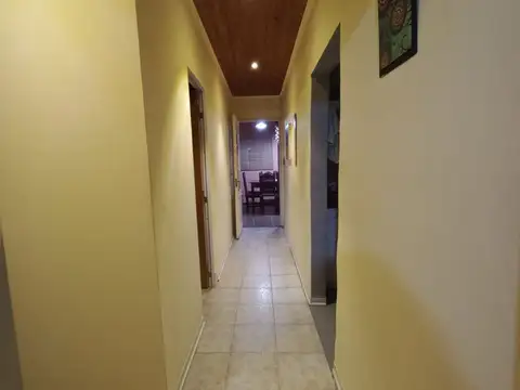 Casa 5 ambientes con 1 baño