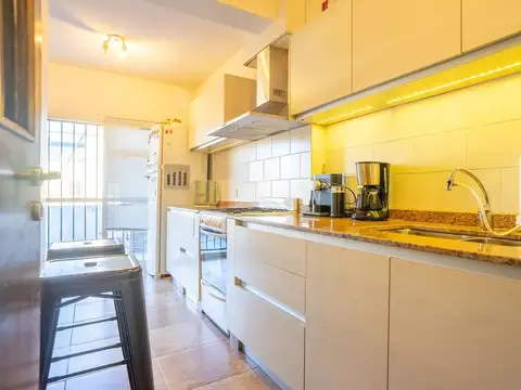 VENTA - CASA DE 3 DORMITORIOS - APTA CREDITO.