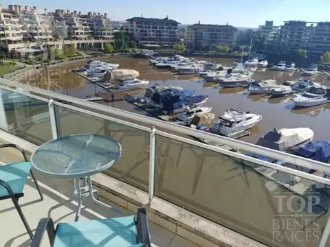 av del puerto  al 200