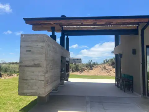 Casa en Alquiler Temporal en Mar De Las Pampas, USD 2.000