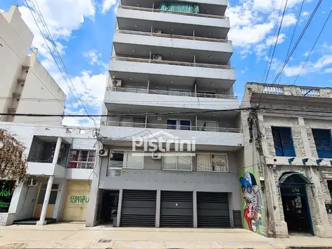 Monoambiente con 2 balcones