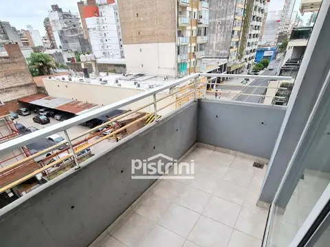 Monoambiente con 2 balcones