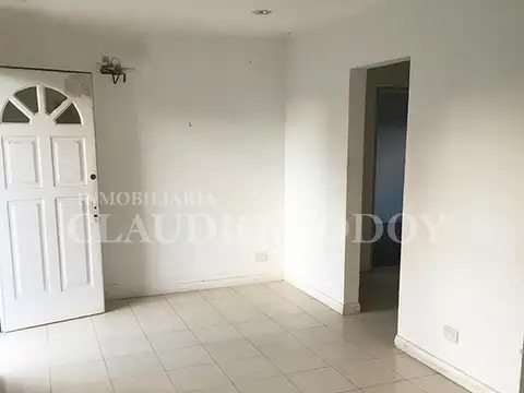 Depto Tipo Casa en Venta 50 años