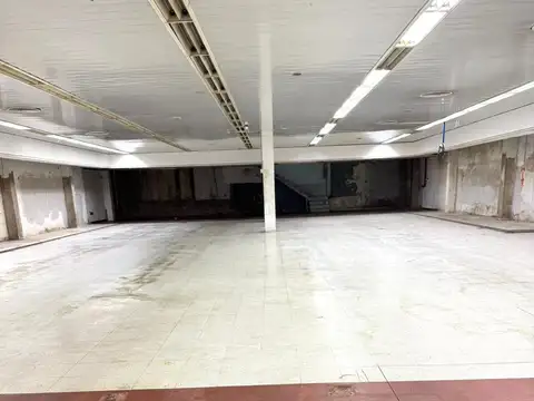 Local en Alquiler en Centro, $ 7.500.000