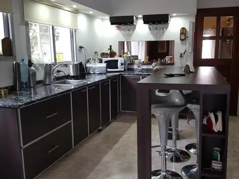 (MBA-MBA-104) Casa - Venta - Argentina, Berazategui - Calle 368 914