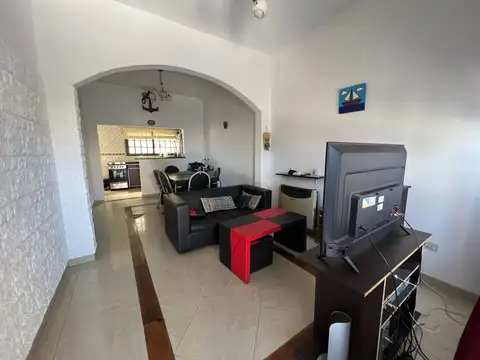 Casa 5 ambientes con 3 baños