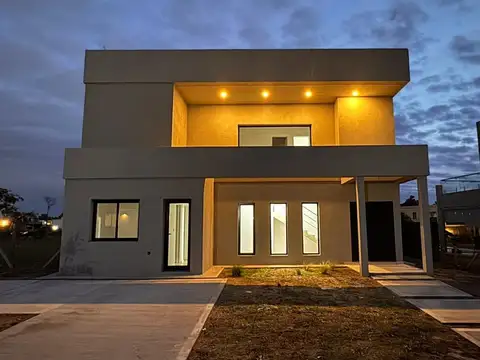 VENTA CASA 5AMB PILAR DEL ESTE LOTE INT. FINANCIA