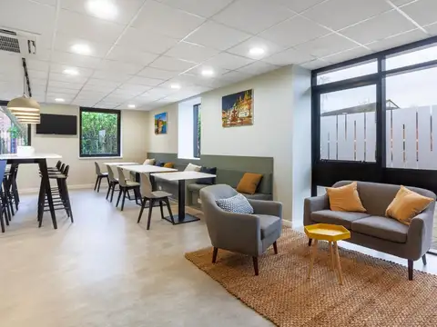 Oficina en Alquiler en Recoleta, USD 1.007