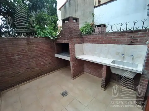 Depto Tipo Casa en Venta con 1 cocheras