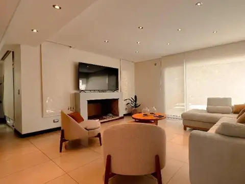 Casa 4 ambientes con 4 baños