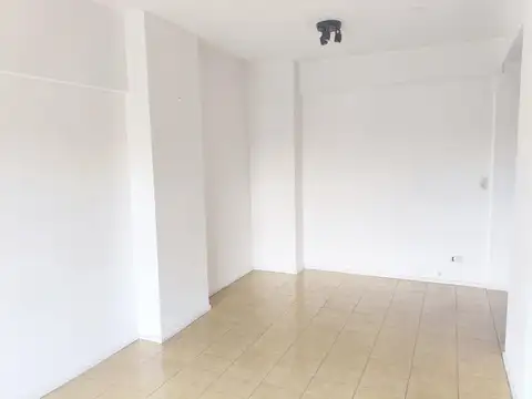 Departamento en Alquiler en Quilmes, $ 650.000