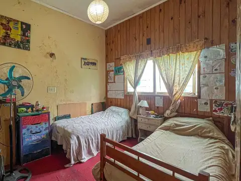 Venta casa 4 ambientes a reciclar apto credito