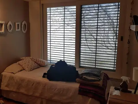 VENTA DE HERMOSA CASA, SOBRE AUTOPISTA 25 DE MAYO!