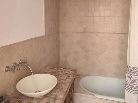 Departamento tipo casa en alquiler en Caballito