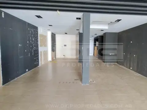 Oficina 4 ambientes con 3 baños