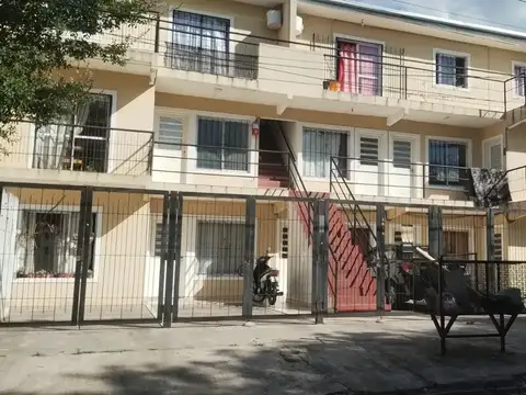 Departamento 2 ambientes en planta baja
