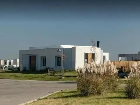 Terreno en Venta en Guillermo E Hudson, USD 100.000