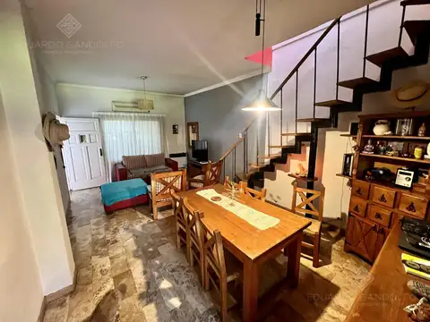 Casa 4 ambientes con 3 baños