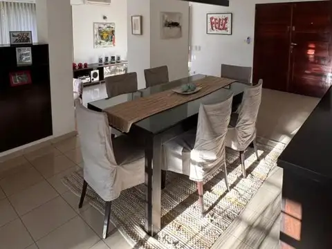 Casa venta Tejas del Sur I 3 dormitorios 4 baños con pileta seguridad 24 hs