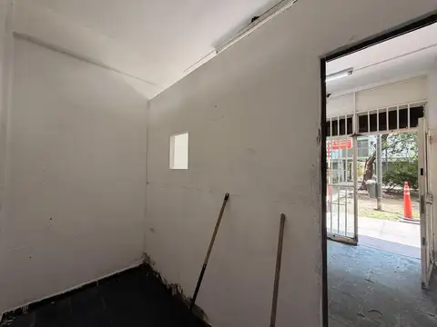 LOCAL EN VENTA EN Bº COPELLO EDIFICIO 13 VILLA LUGANO