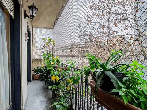 4 amb al frente con balcón - Le Brique Propiedades