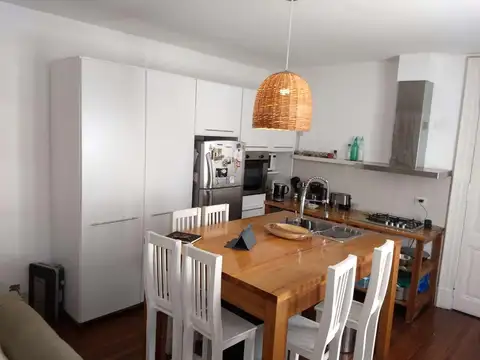 Depto Tipo Casa en Venta de 4 dormitorios