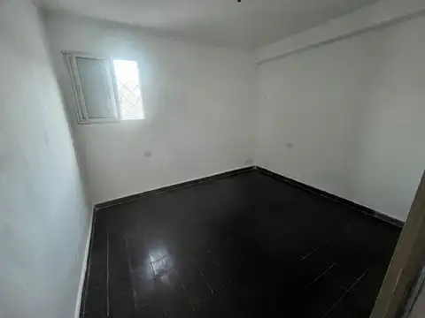 Casa en Alquiler con 1 cochera