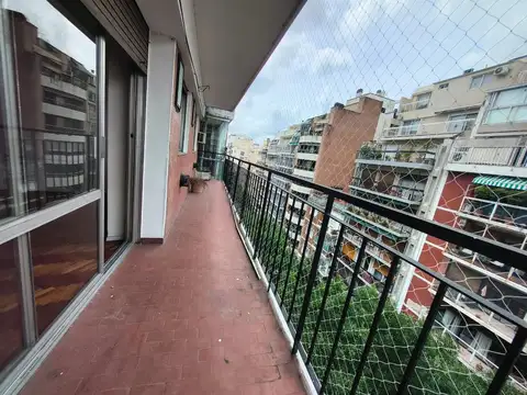 Departamento 4 ambientes con 2 baños