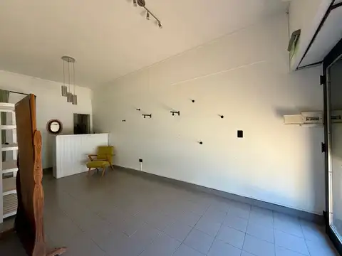 Local en Alquiler en Ringuelet, $ 700.000