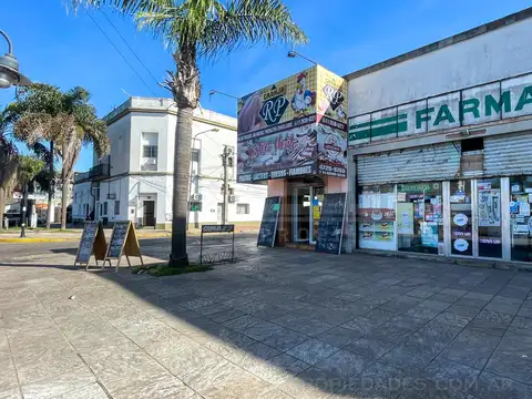 Teniente Chapa 11 entre Santa Rita y Crisologo Larralde