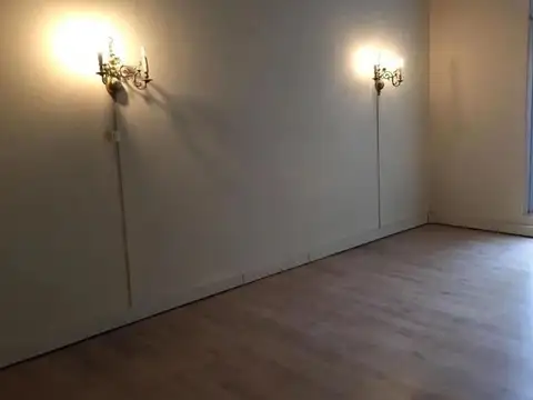 DEPOSITO CON LOCAL EN ALQUI DE 257 MTS BALVANEDA