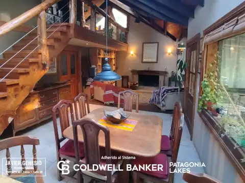 Casa en Venta con 2 cocheras