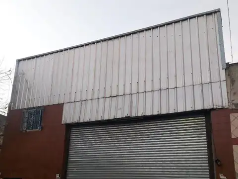 Galpon en Venta en Mataderos, USD 320.000