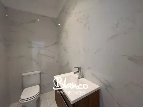 Casa en Venta al Este