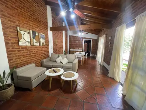 VENTA CASA 6 AMB EN PASO DEL REY PILETA PARRILLA