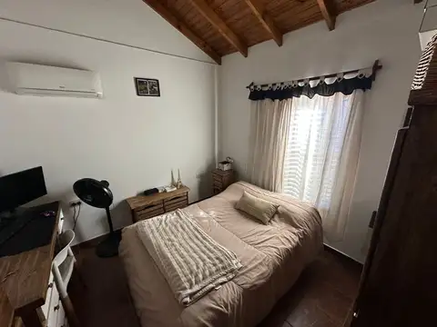 Casa 6 ambientes con 1 baño