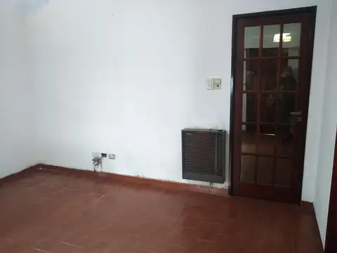 Depto Tipo Casa en Venta en Liniers, USD 82.000
