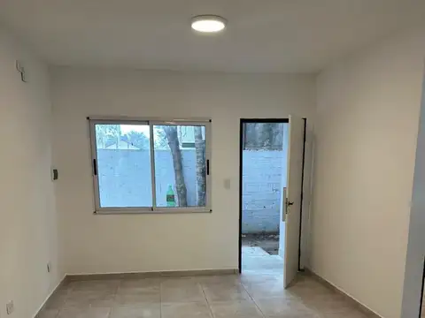 Depto Tipo Casa en Alquiler de 3 ambientes